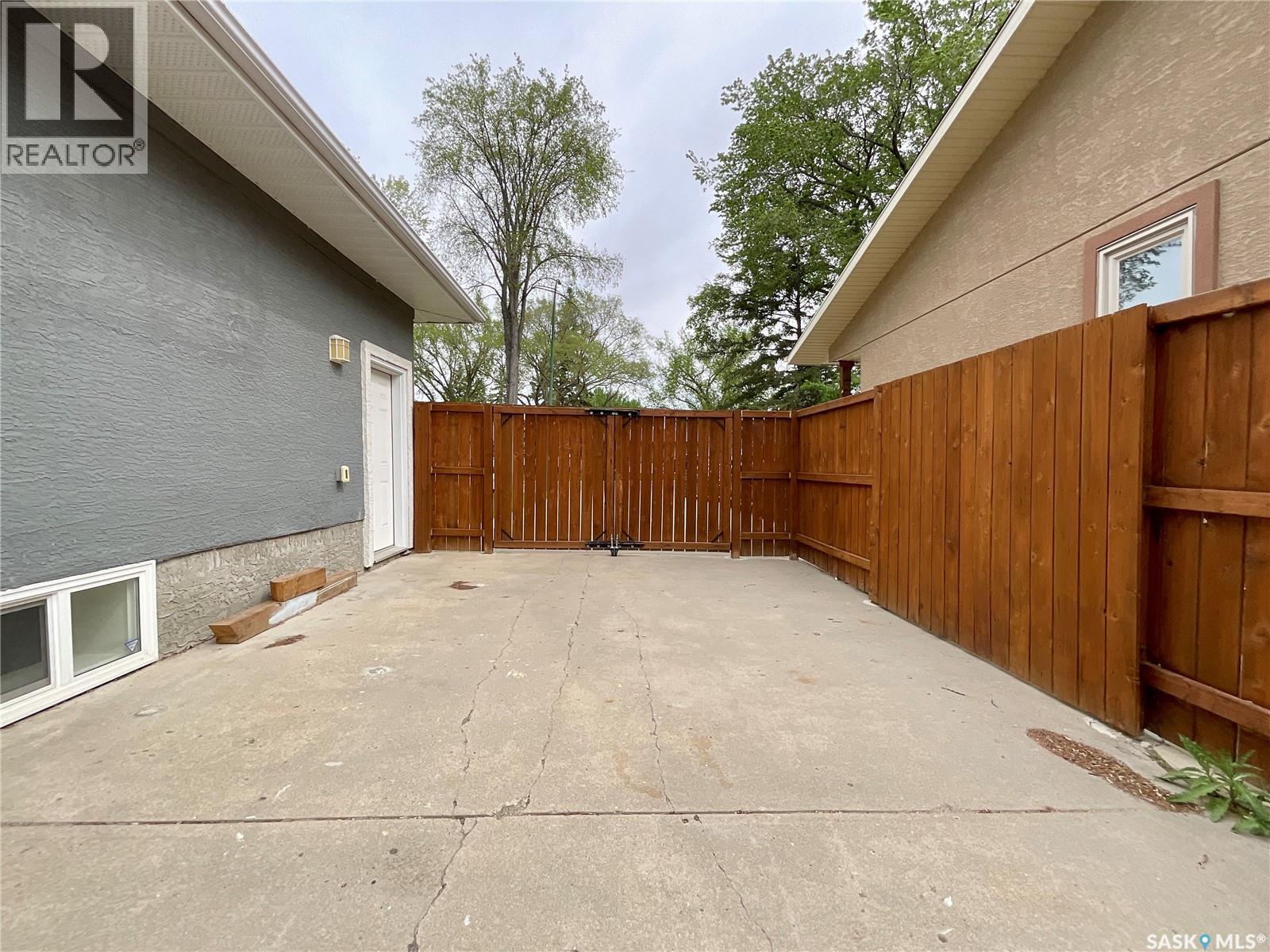 3231 Hill Avenue, Regina, Saskatchewan  S4S 0W5 - Photo 37 - SK044906