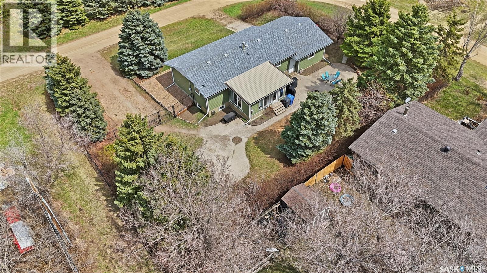 329 1st Avenue E, Mortlach, Saskatchewan  S0H 3E0 - Photo 52 - SK044856
