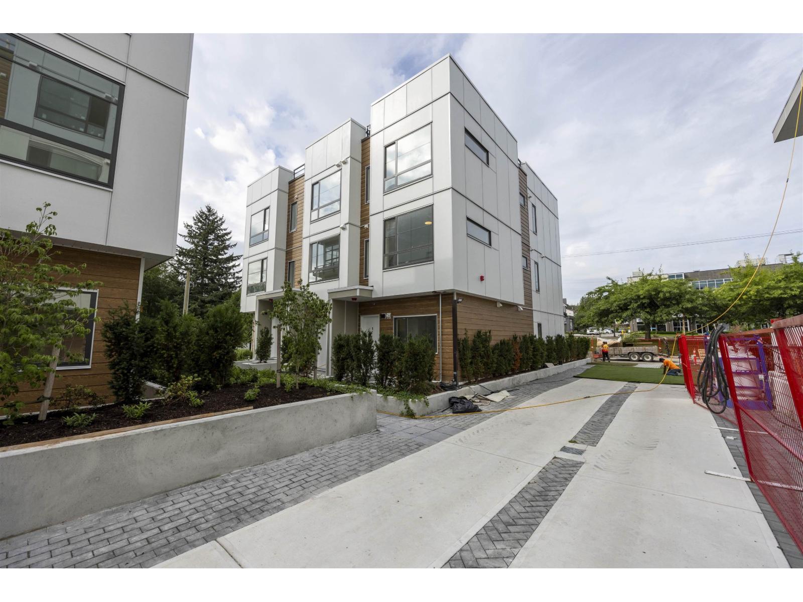 1 6328 King George Boulevard, Surrey, British Columbia  V3X 0L4 - Photo 2 - R3153605