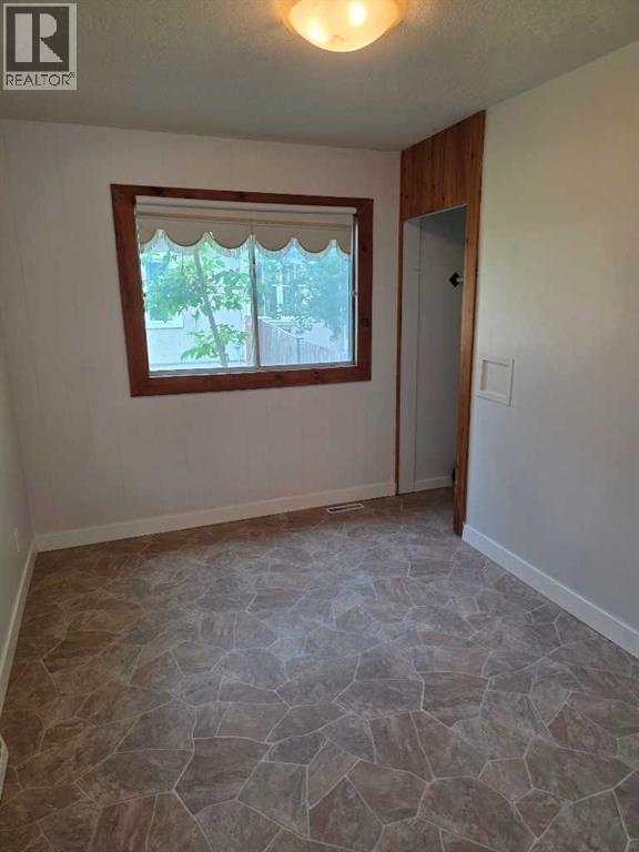 511 12c Street N, Lethbridge, Alberta  T1H 2N4 - Photo 10 - A2333522