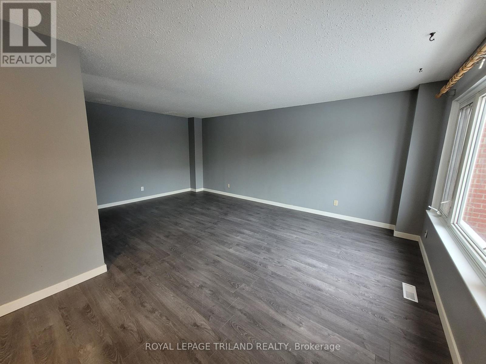 7 - 358 Homestead Court, London North, Ontario  N6G 2E9 - Photo 2 - X13650614