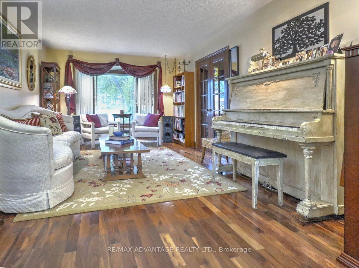 264 Suffolk Place, London North, Ontario  N6G 3S4 - Photo 11 - X13650712