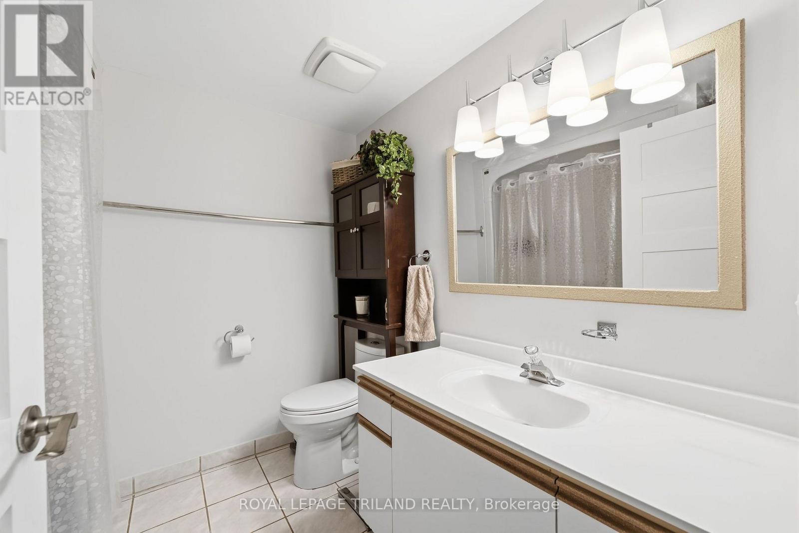 172 Simpson Street, Southwest Middlesex, Ontario  N0L 1M0 - Photo 21 - X13650726