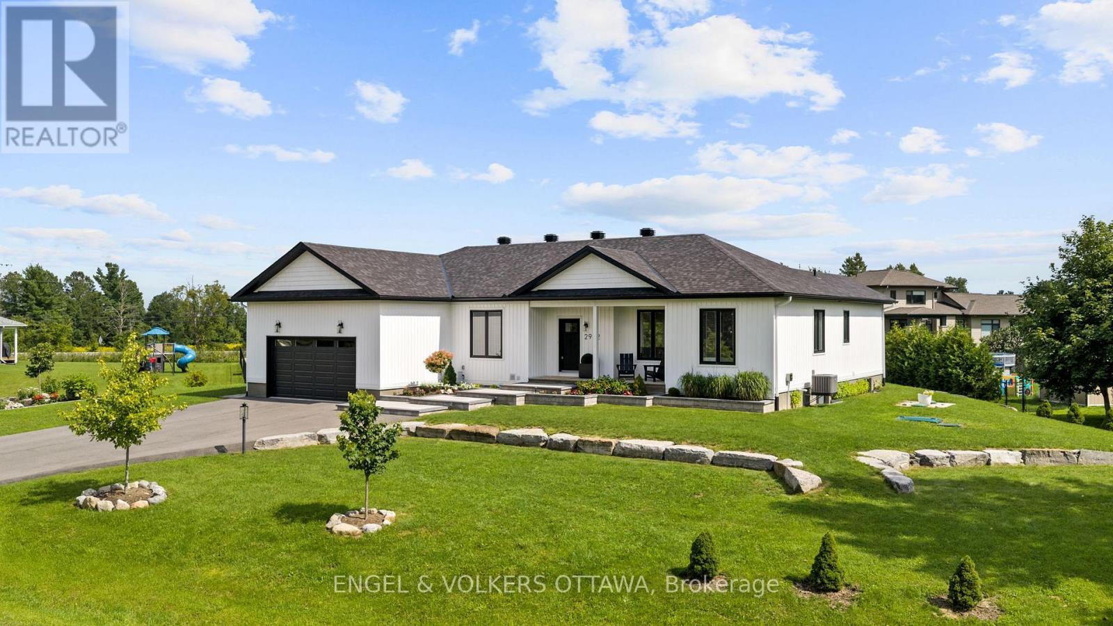2932 Danbury Way, Ottawa, Ontario  K0A 2T0 - Photo 3 - X13650740