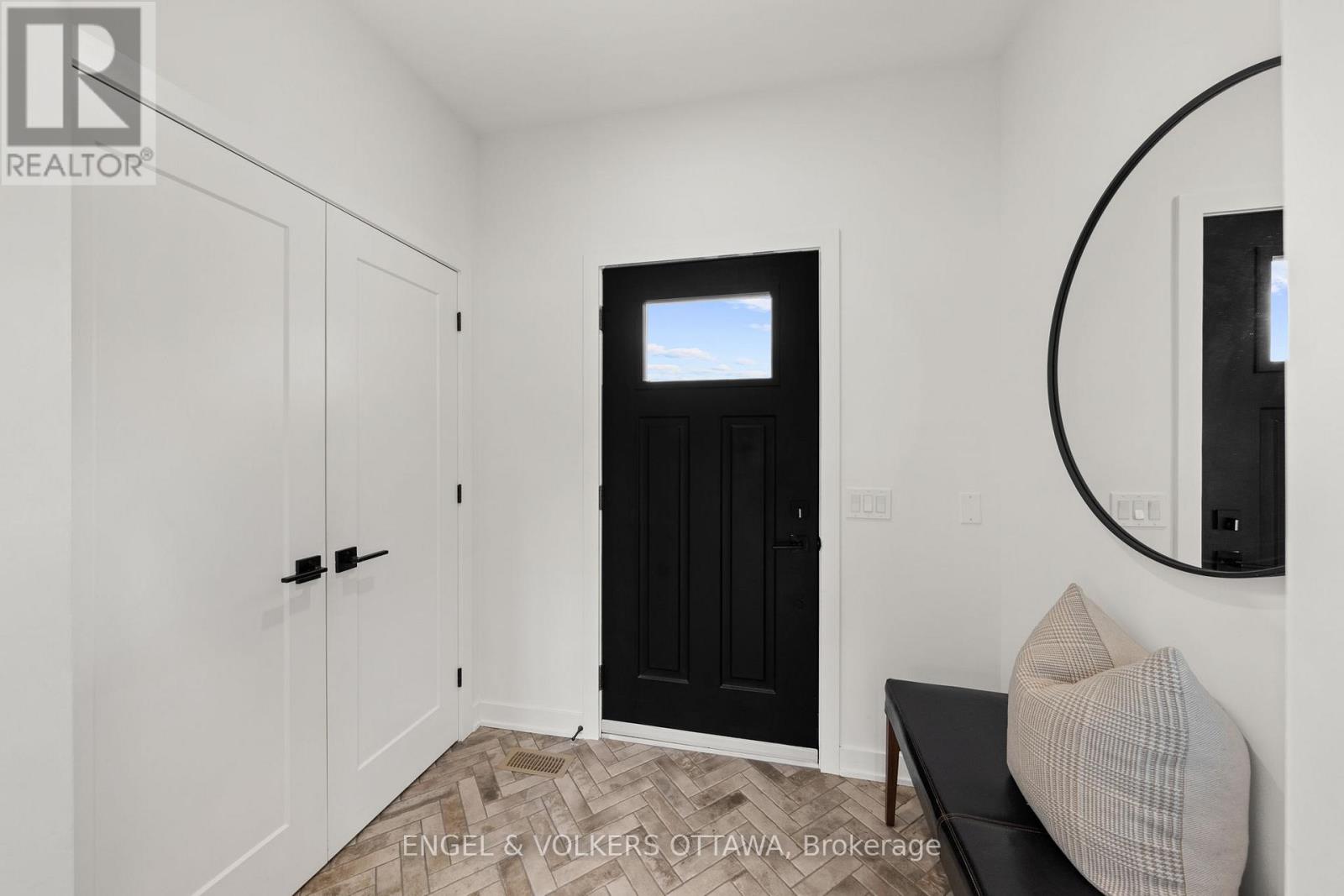 2932 Danbury Way, Ottawa, Ontario  K0A 2T0 - Photo 5 - X13650740