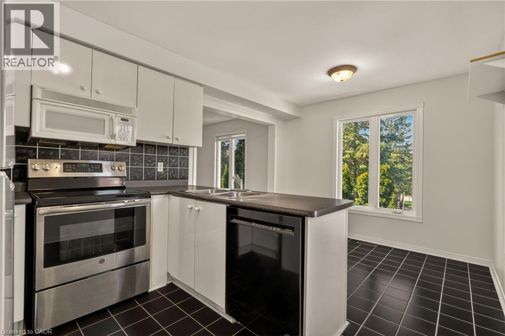 11 Pirie Drive Unit# 19, Dundas, Ontario  L9H 6Z6 - Photo 21 - 40832172
