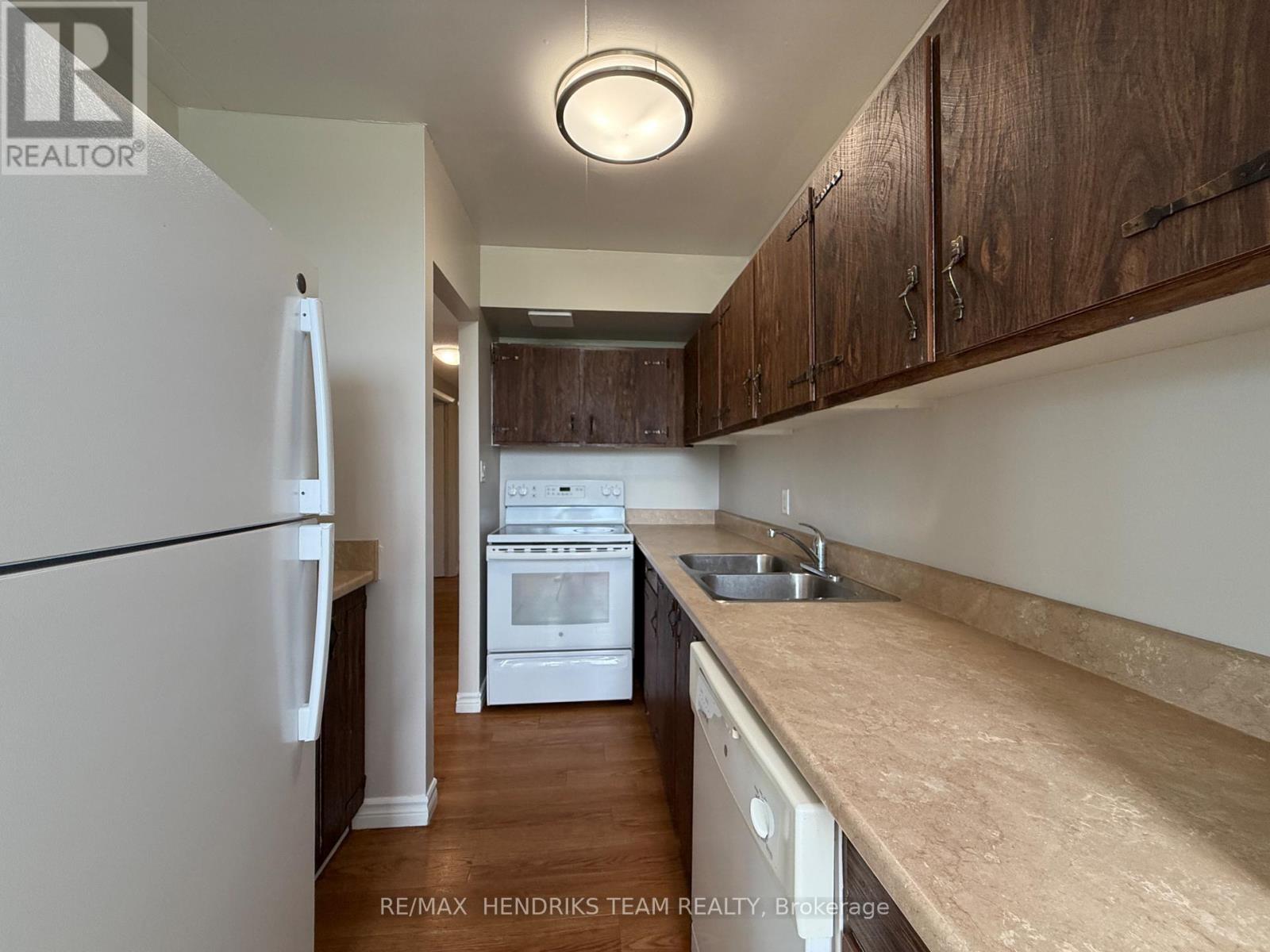 B311 - 80 Rockwood Avenue, St. Catharines, Ontario L2P 3P2 - Photo 2 - X13650612