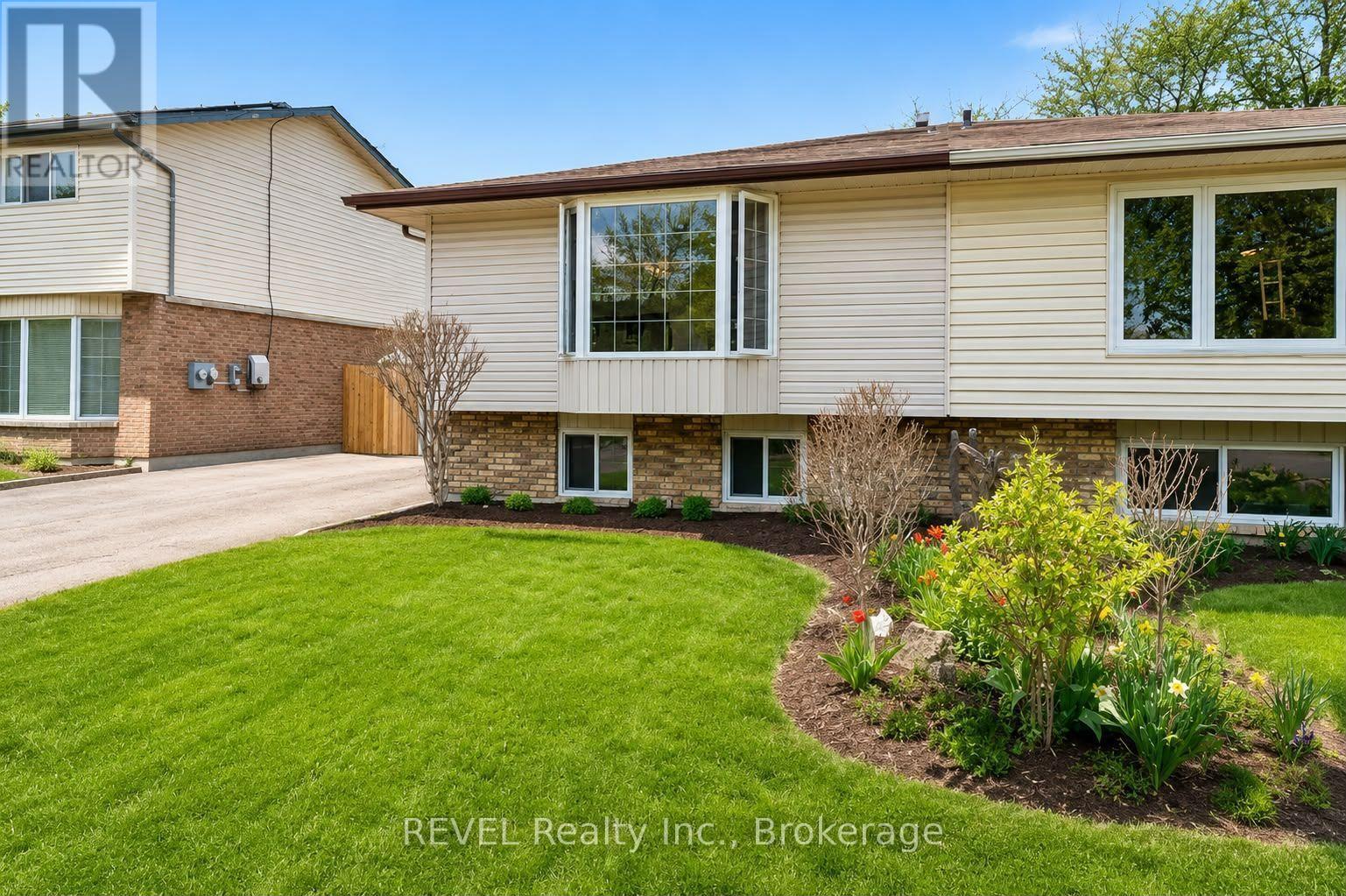 Upper - 52 Bula Drive, St. Catharines, Ontario  L2N 6R6 - Photo 1 - X13650644