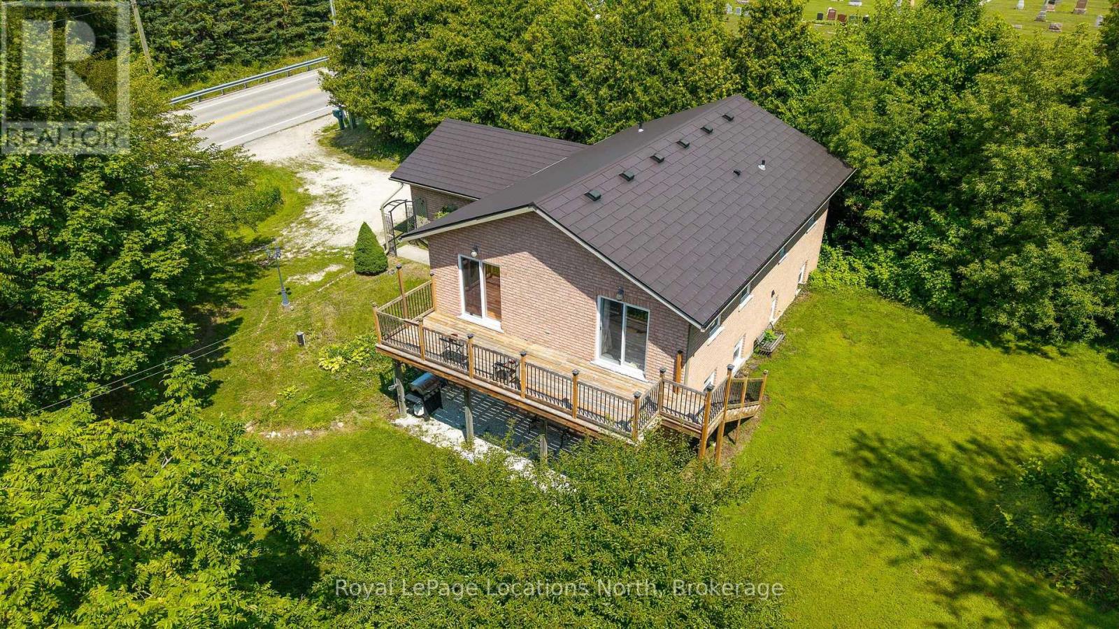 8081 Poplar Side Road, Clearview, Ontario  L9Y 3Y9 - Photo 2 - S13650600