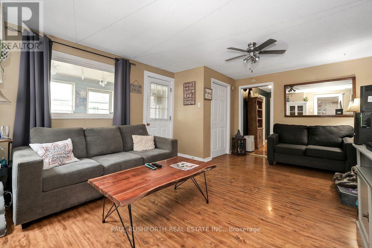 65 Hickory Street, Gananoque, Ontario  K7G 2P6 - Photo 8 - X13589392