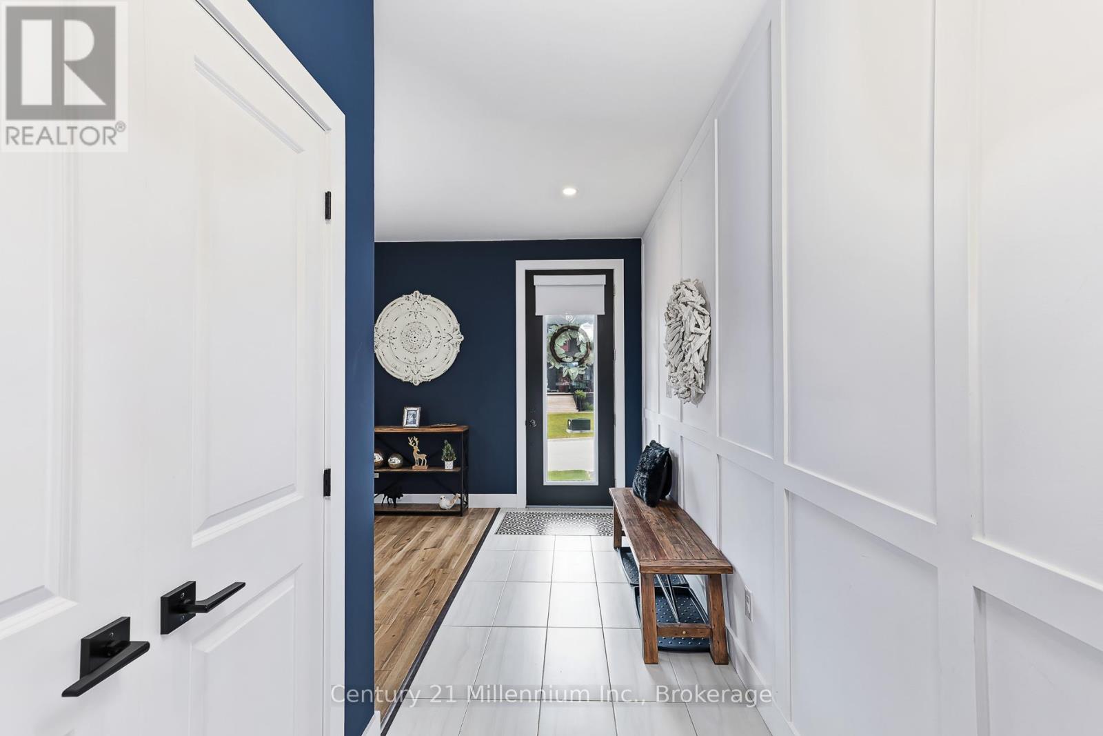 160 Sycamore Street, Blue Mountains, Ontario  L9Y 4E4 - Photo 4 - X13650622