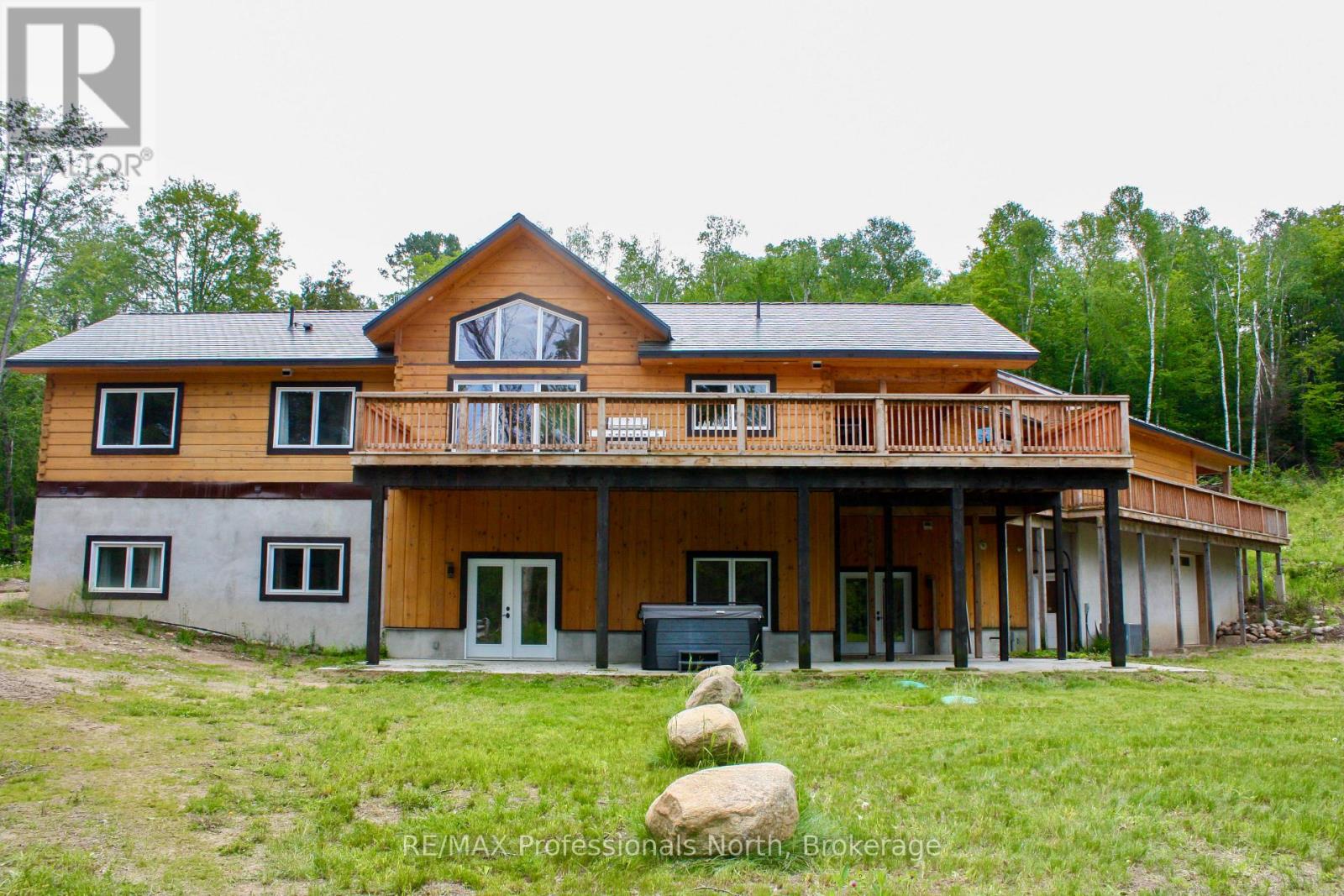 511 BRETHOUR ROAD, Hastings Highlands, Ontario