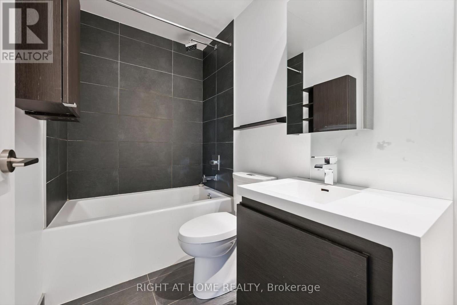 418 - 1030 King Street W, Toronto, Ontario  M6K 3N3 - Photo 17 - C13650856