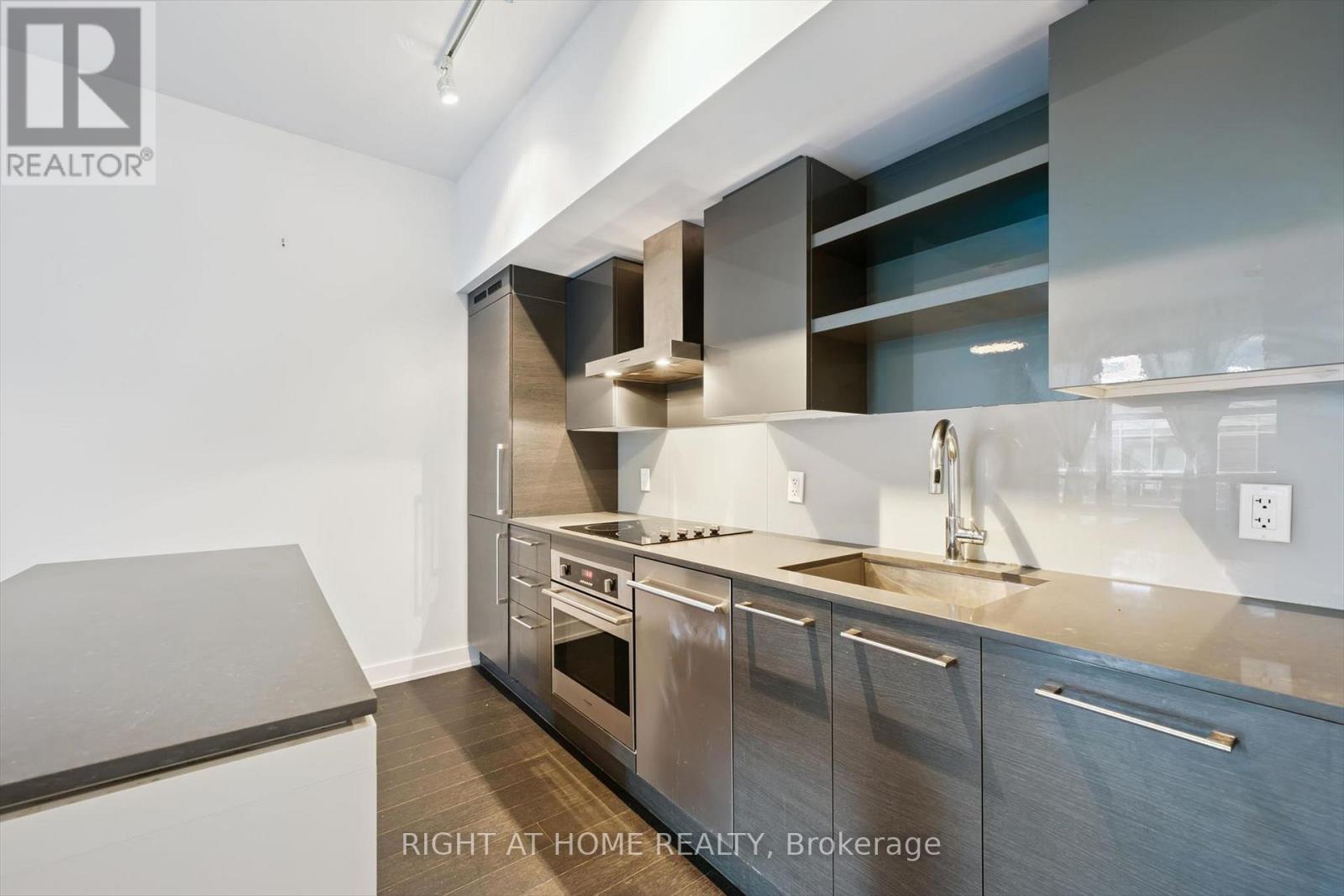 418 - 1030 King Street W, Toronto, Ontario  M6K 3N3 - Photo 8 - C13650856