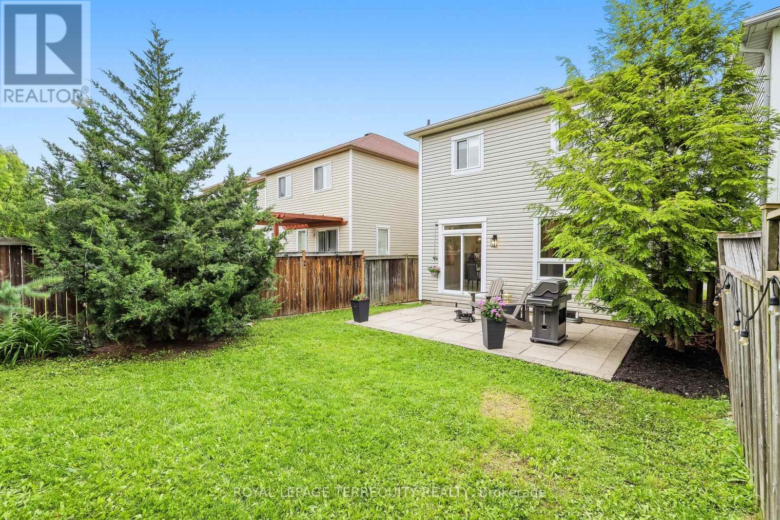 8 Sinden Drive, Whitby, Ontario  L1M 2B8 - Photo 38 - E13650666
