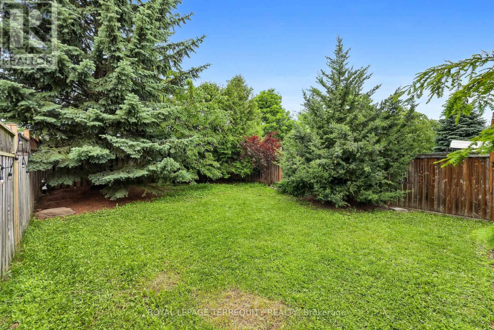 8 Sinden Drive, Whitby, Ontario  L1M 2B8 - Photo 42 - E13650666