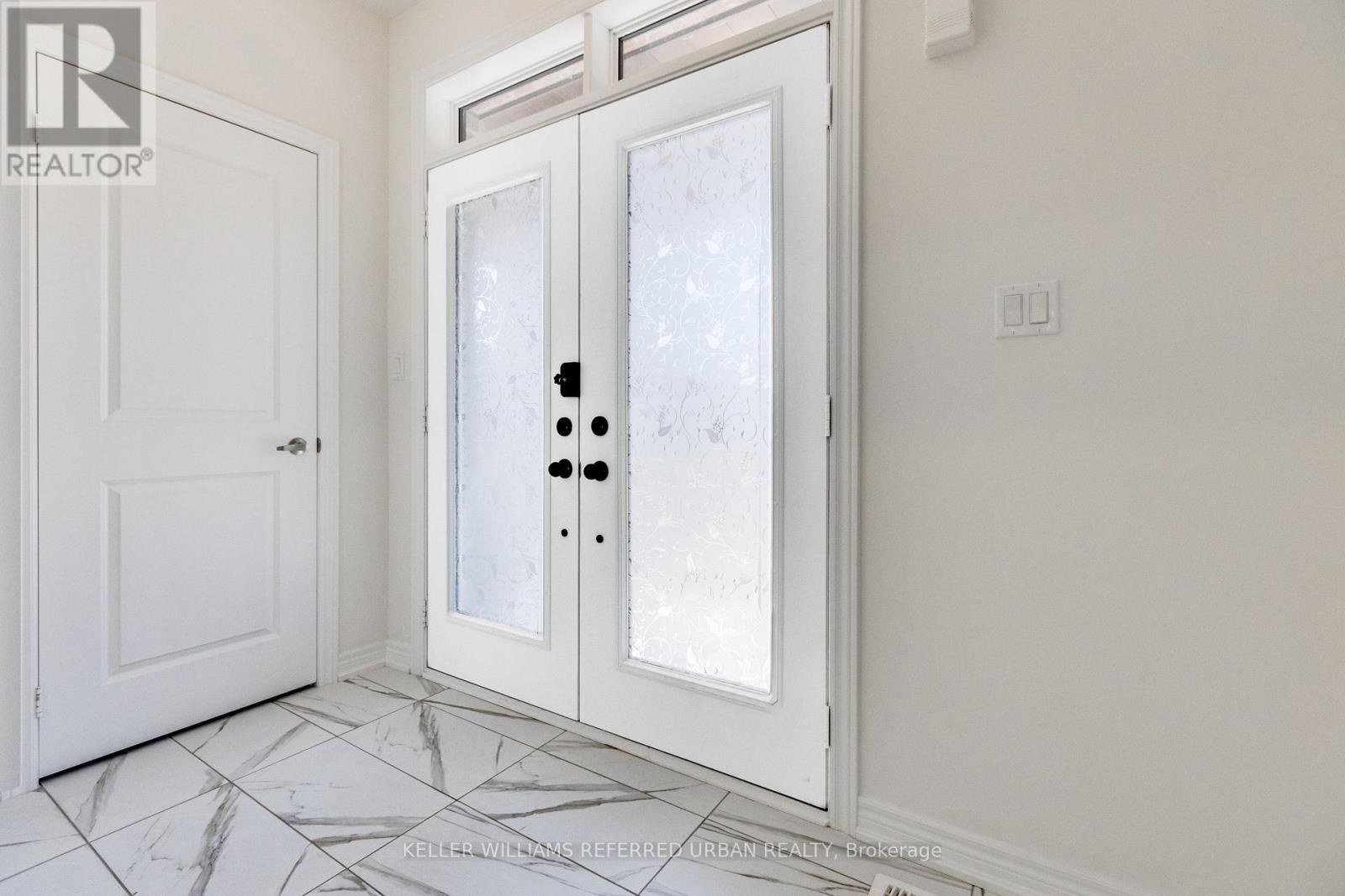 73 Armilia Place, Whitby, Ontario  L1P 0P7 - Photo 7 - E13650670