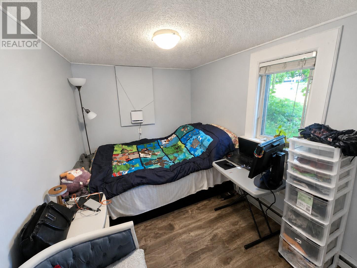Photo 16