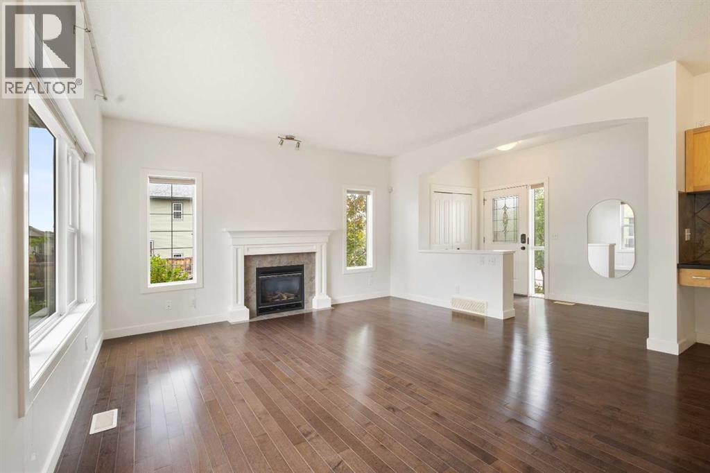 66 Everhollow Avenue Sw, Calgary, Alberta  T2Y 0A9 - Photo 4 - A2320895