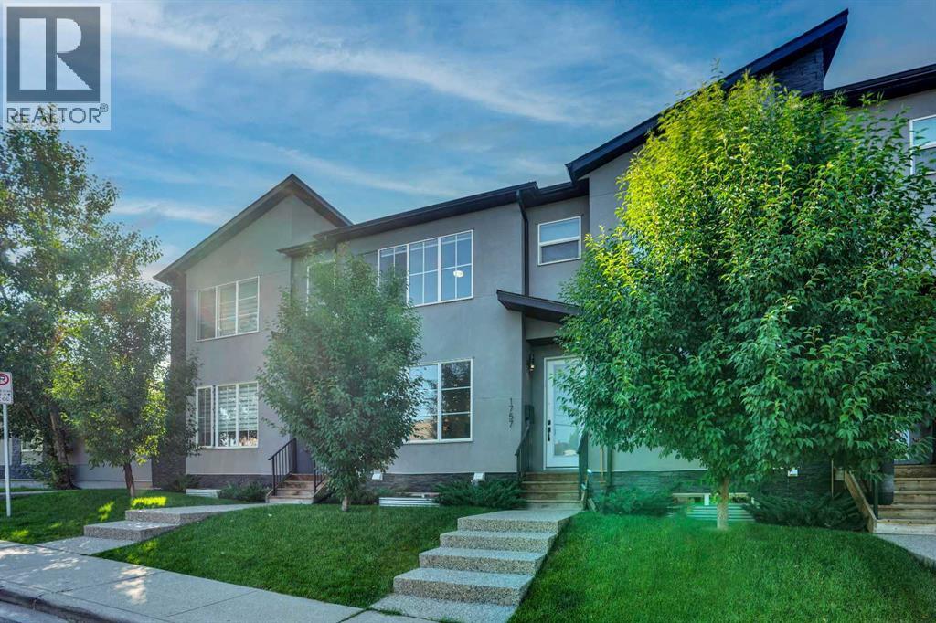 1757 45 Street Nw, Calgary, Alberta  T3B 0P2 - Photo 3 - A2328726