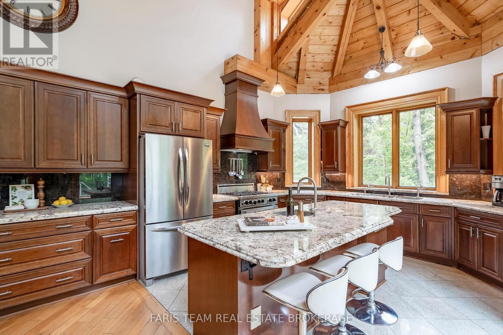 636 Harbour Street, Innisfil, Ontario  L0L 1K0 - Photo 8 - N13650608