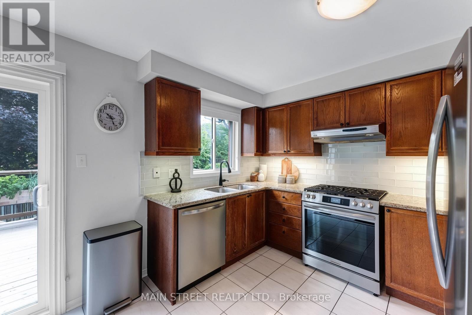478 Heddle Crescent, Newmarket, Ontario L3X 2J3 - Photo 11 - N13650610