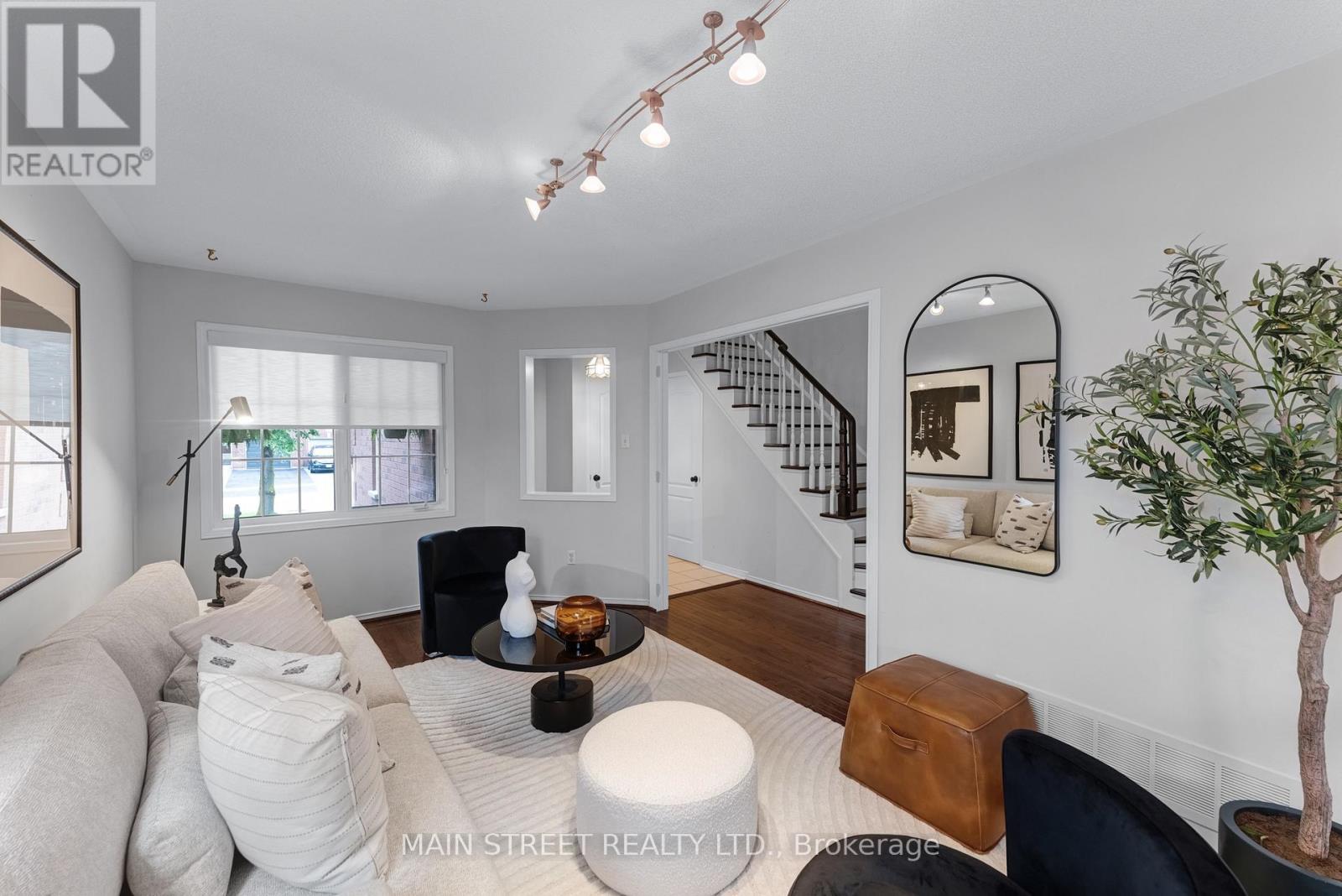 478 Heddle Crescent, Newmarket, Ontario L3X 2J3 - Photo 7 - N13650610