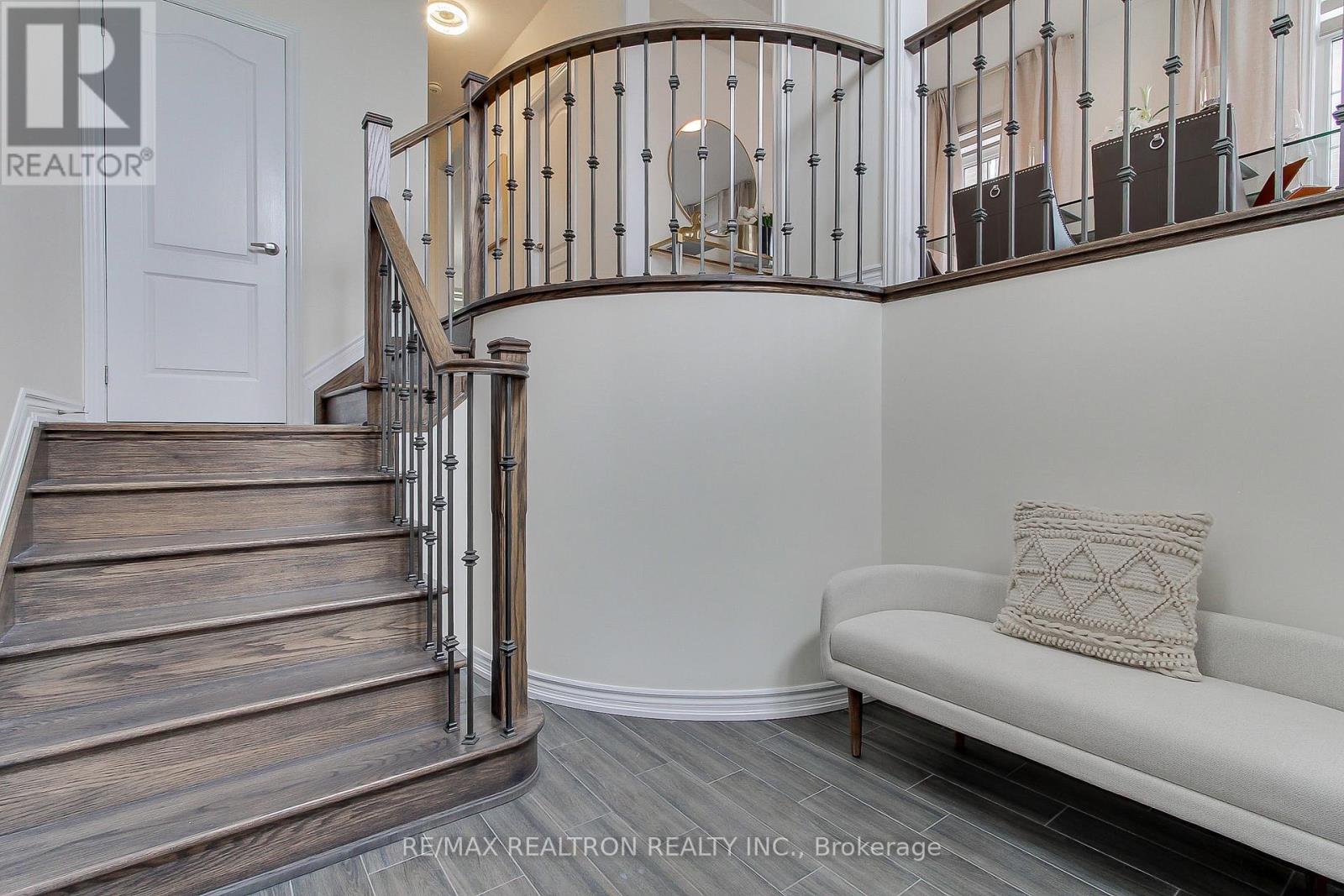 3046 Monarch Drive, Orillia, Ontario  L3V 8K3 - Photo 3 - S13650796