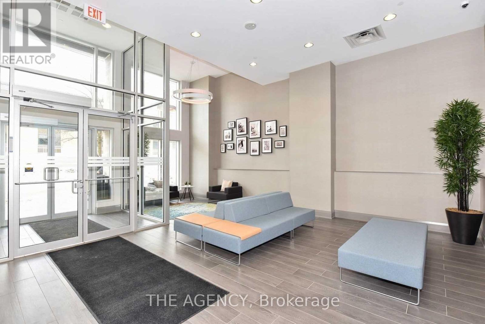611 - 111 Worsley Street, Barrie (City Centre), Ontario  L4M 1M1 - Photo 2 - S13650816