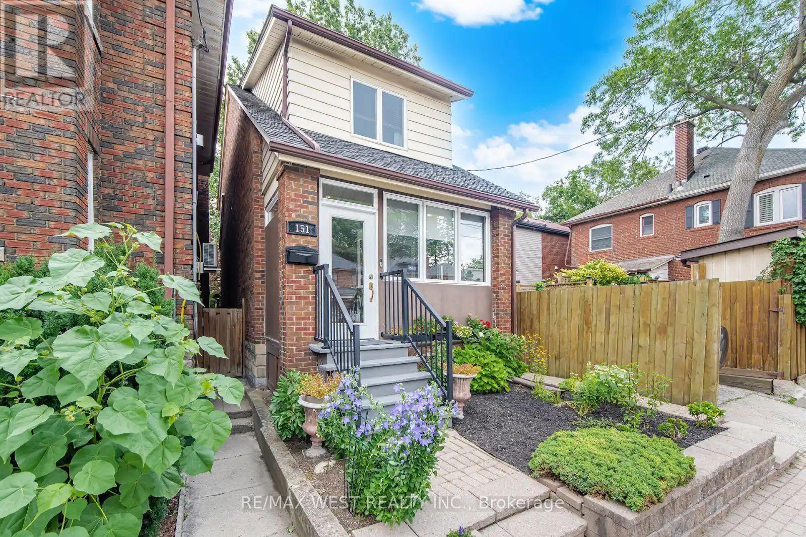 151 Jane Street, Toronto, Ontario  M6S 3Y8 - Photo 1 - W13650606