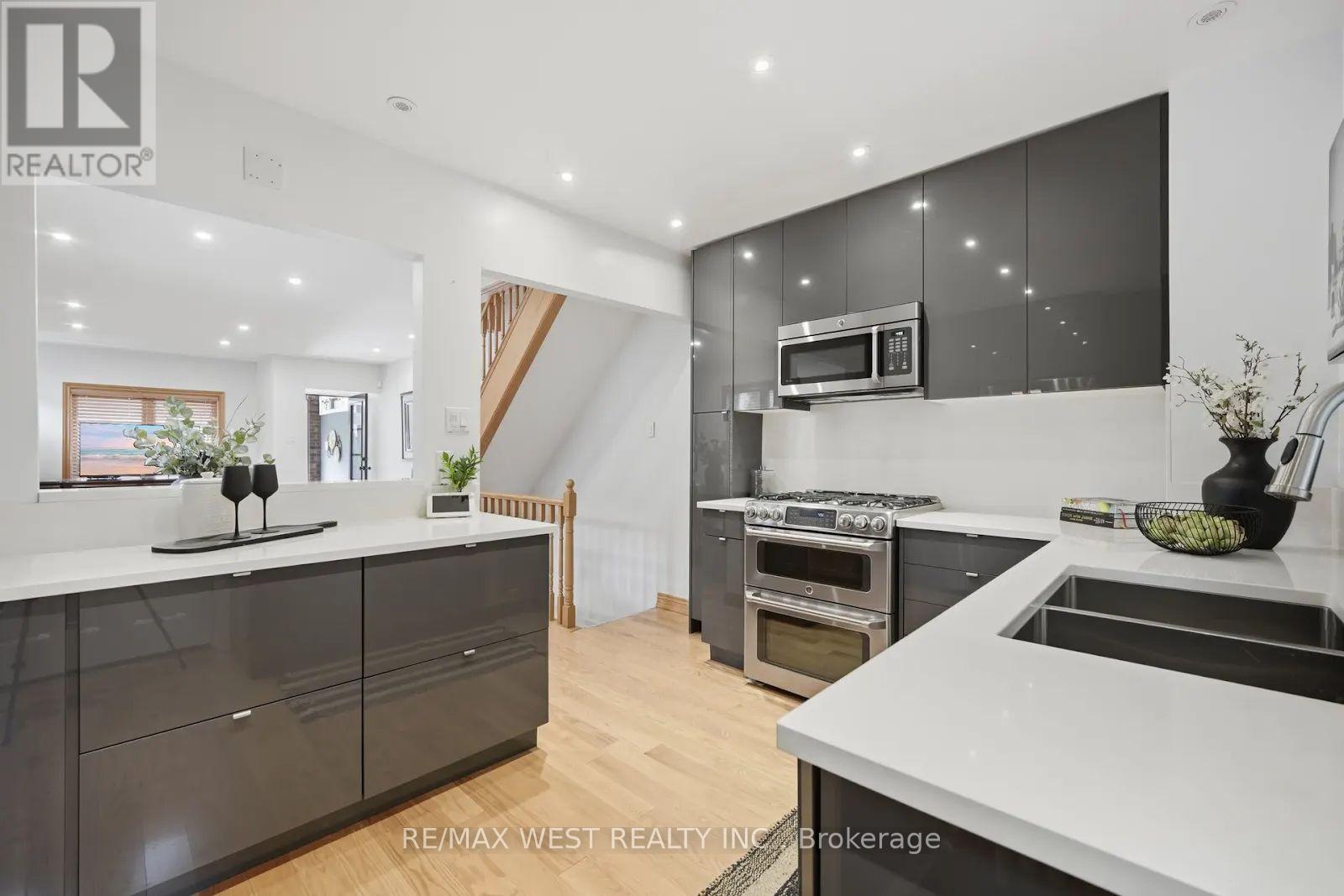 151 Jane Street, Toronto, Ontario  M6S 3Y8 - Photo 16 - W13650606