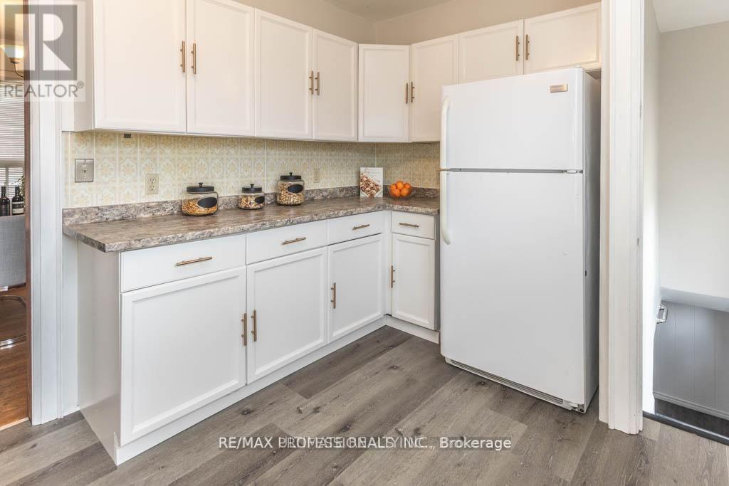 41 Thirty Third Street, Toronto, Ontario  M8W 3H2 - Photo 12 - W13650640