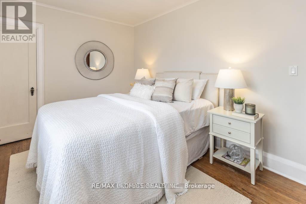 41 Thirty Third Street, Toronto, Ontario  M8W 3H2 - Photo 15 - W13650640