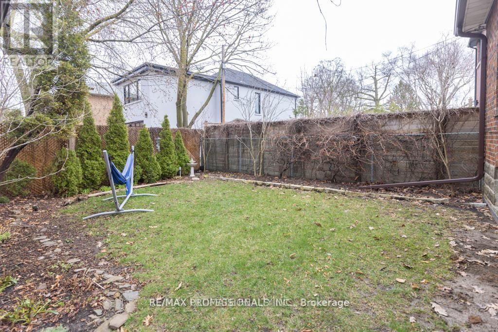 41 Thirty Third Street, Toronto, Ontario  M8W 3H2 - Photo 35 - W13650640