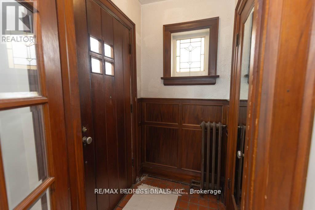 41 Thirty Third Street, Toronto, Ontario  M8W 3H2 - Photo 4 - W13650640