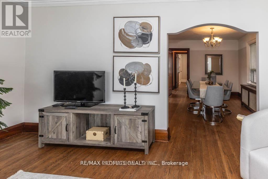 41 Thirty Third Street, Toronto, Ontario  M8W 3H2 - Photo 8 - W13650640