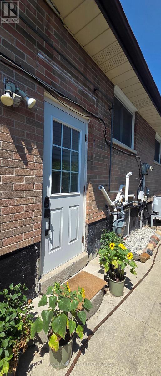 Basement 1 - 3692 Ellengale Drive, Mississauga, Ontario  L5C 1Z7 - Photo 17 - W13650656