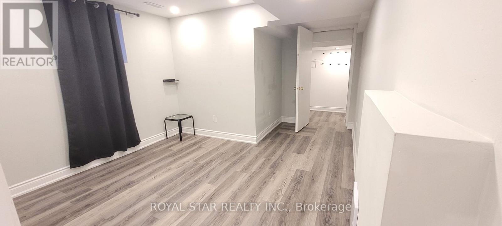 Bsmt - 15 Masters Green Crescent, Brampton, Ontario  L7A 3K3 - Photo 5 - W13650764