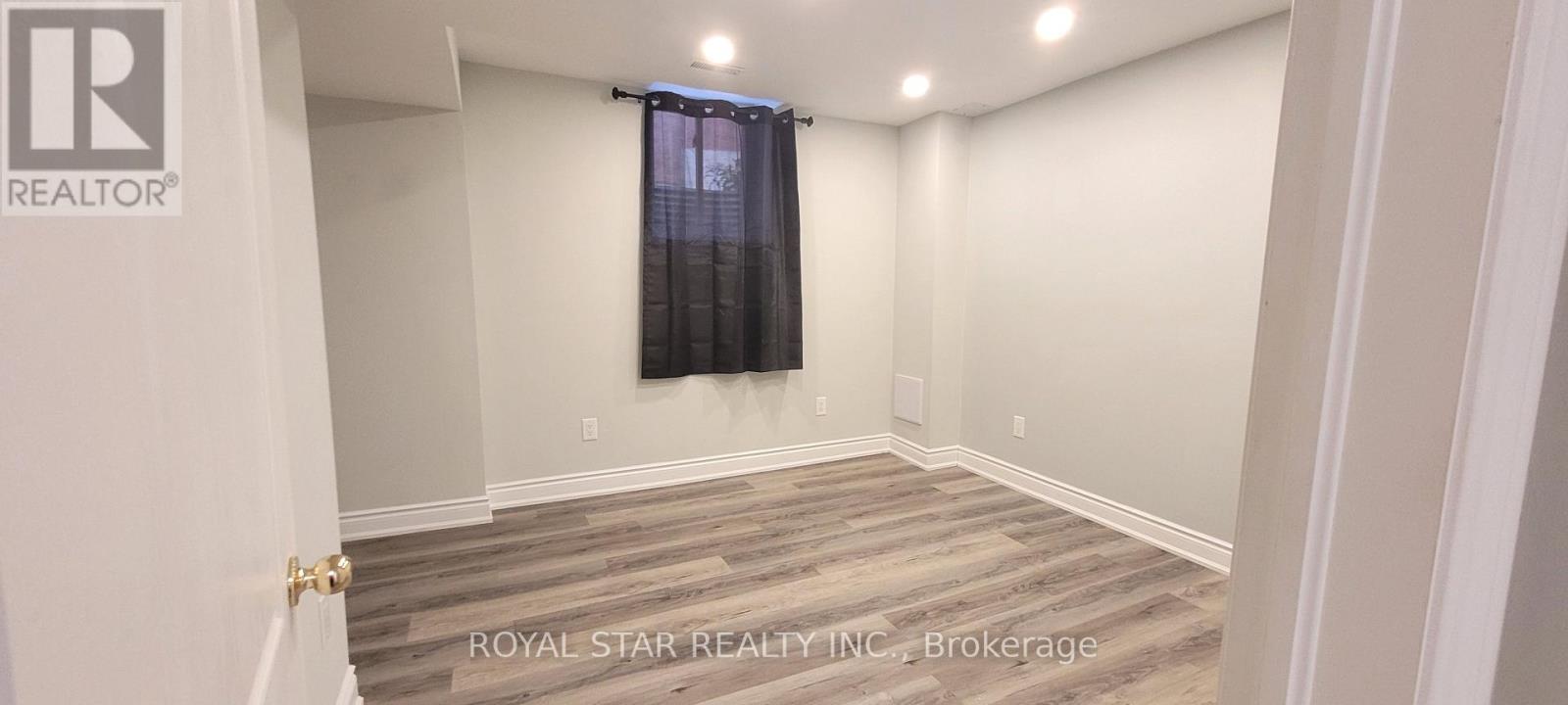 Bsmt - 15 Masters Green Crescent, Brampton, Ontario  L7A 3K3 - Photo 6 - W13650764