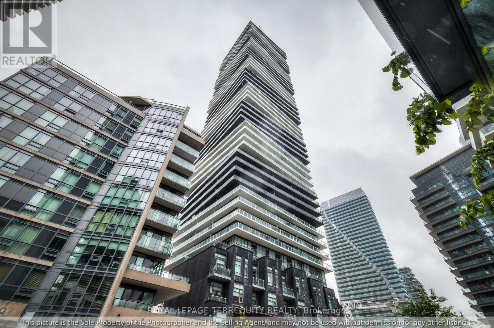 606 - 56 Annie Craig Drive, Toronto, Ontario  M8V 0C8 - Photo 2 - W13650800