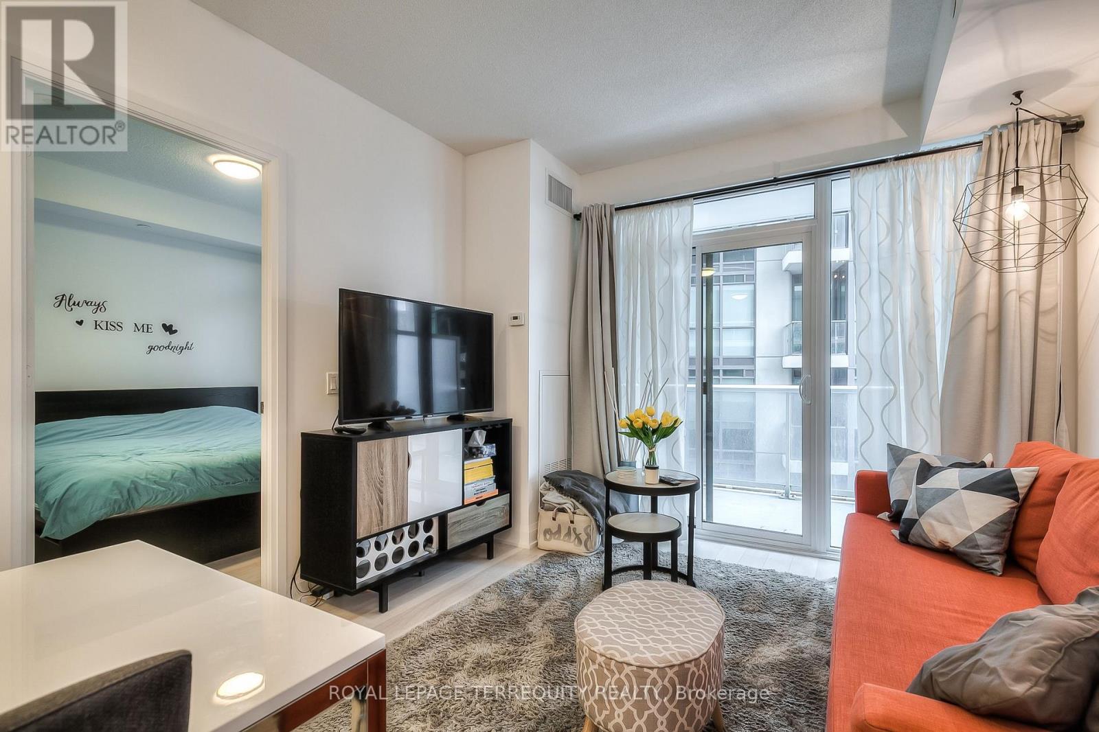606 - 56 Annie Craig Drive, Toronto, Ontario  M8V 0C8 - Photo 4 - W13650800