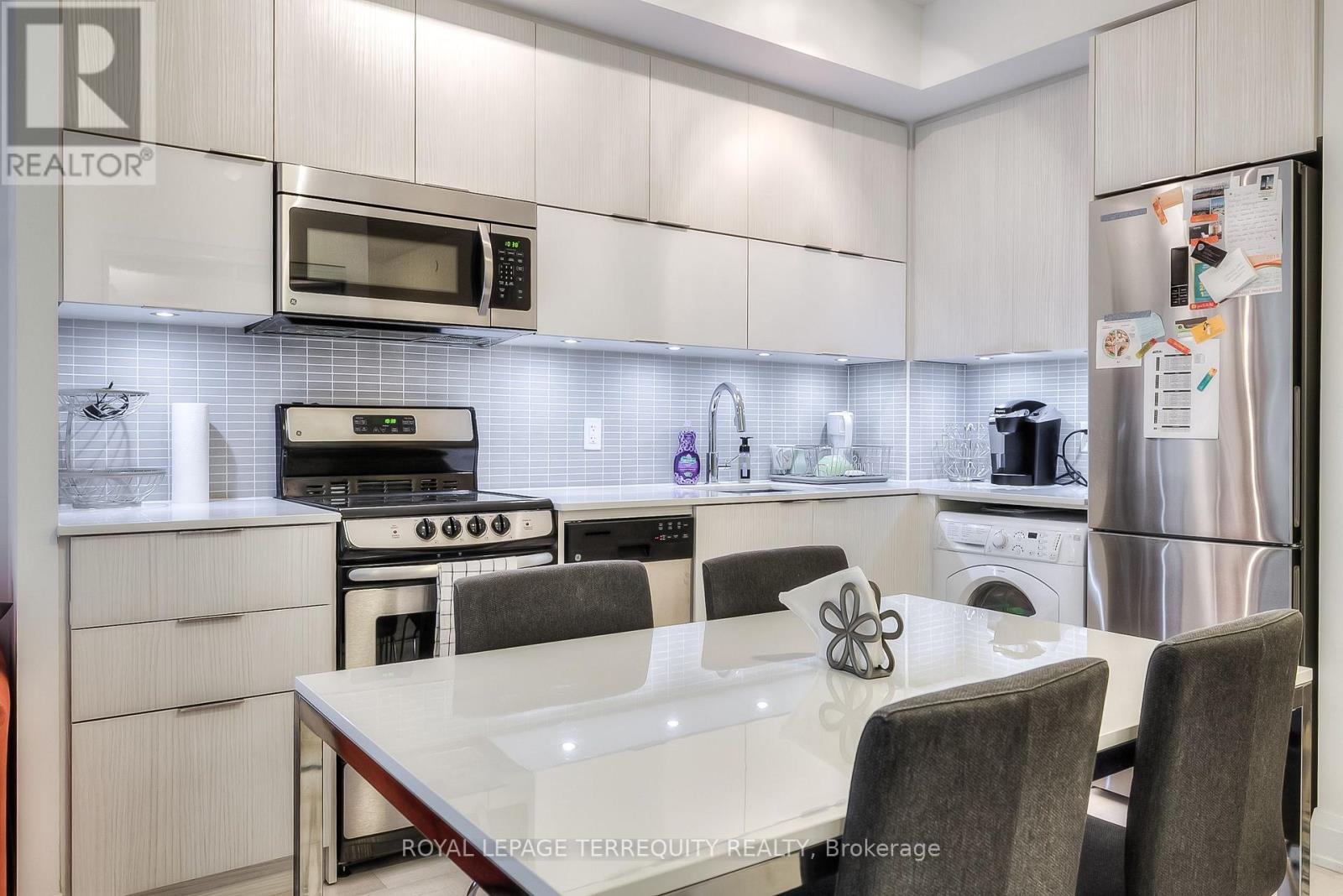 606 - 56 Annie Craig Drive, Toronto, Ontario  M8V 0C8 - Photo 8 - W13650800