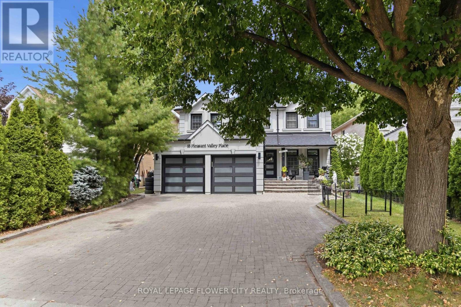 18 Pleasant Valley Place, Brampton, Ontario  L6S 5S2 - Photo 1 - W13650836
