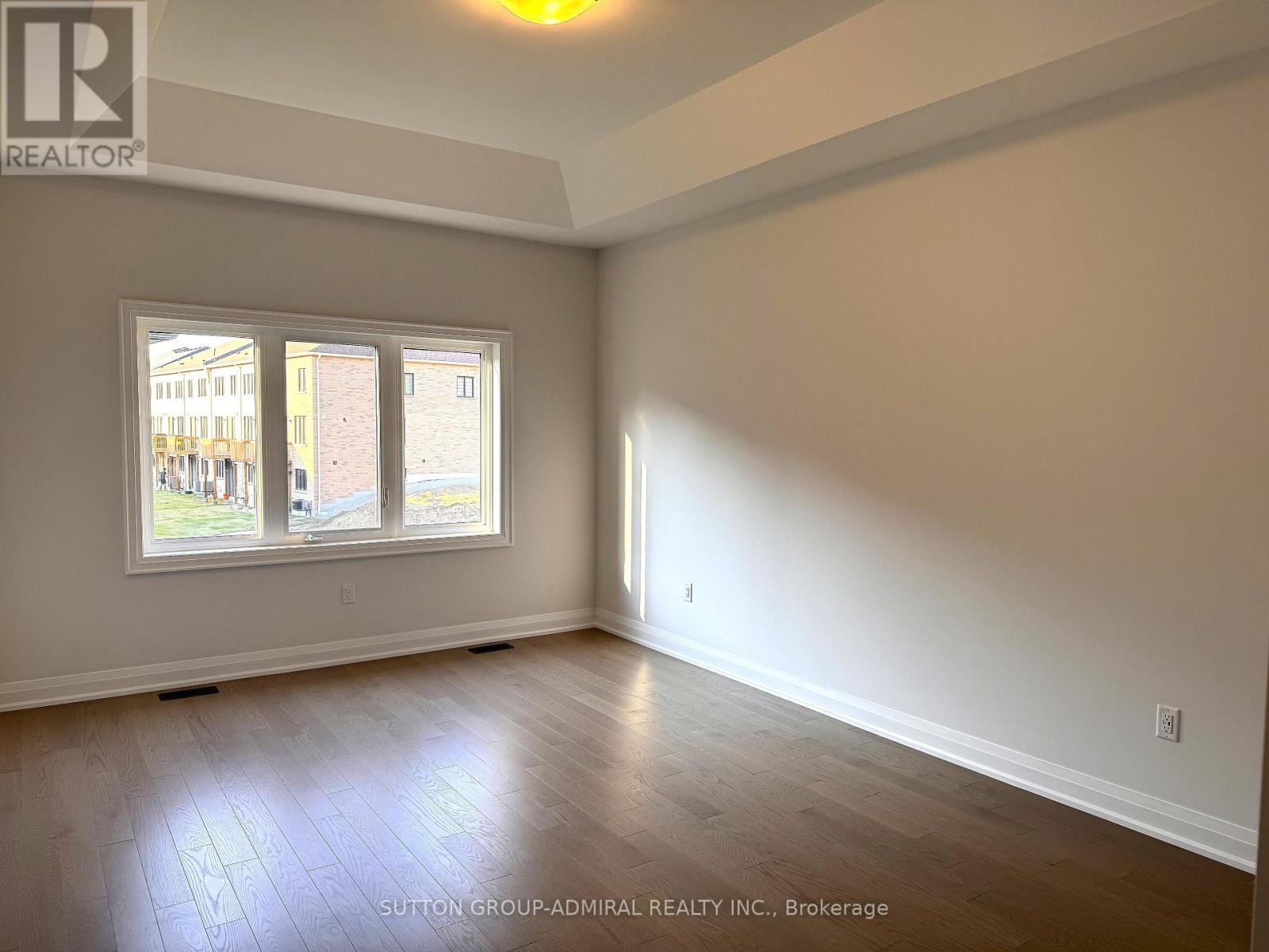 16 Donnacona Drive, Vaughan, Ontario  L4H 5L6 - Photo 11 - N13650198