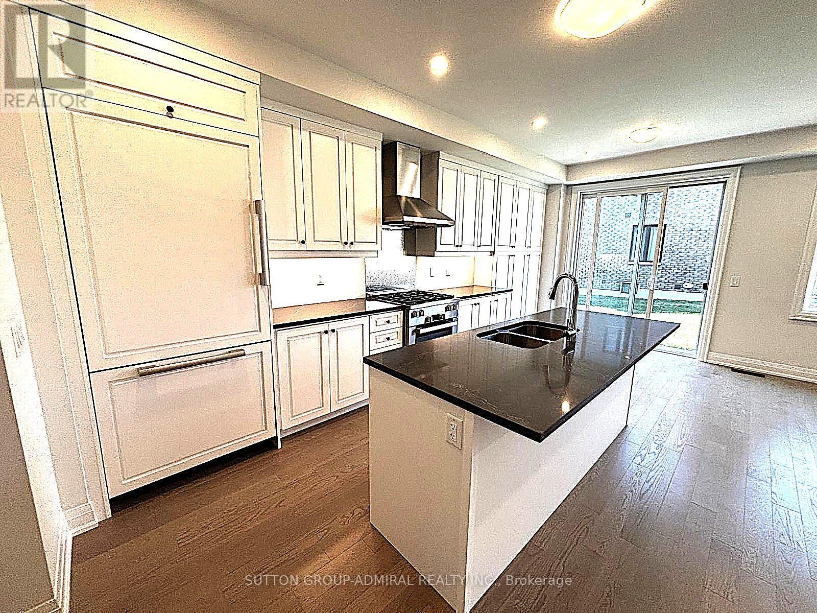 16 Donnacona Drive, Vaughan, Ontario  L4H 5L6 - Photo 6 - N13650198