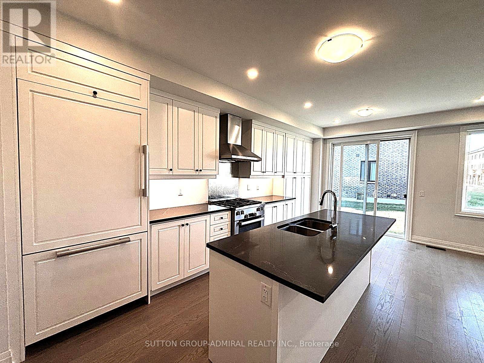 16 Donnacona Drive, Vaughan, Ontario  L4H 5L6 - Photo 7 - N13650198
