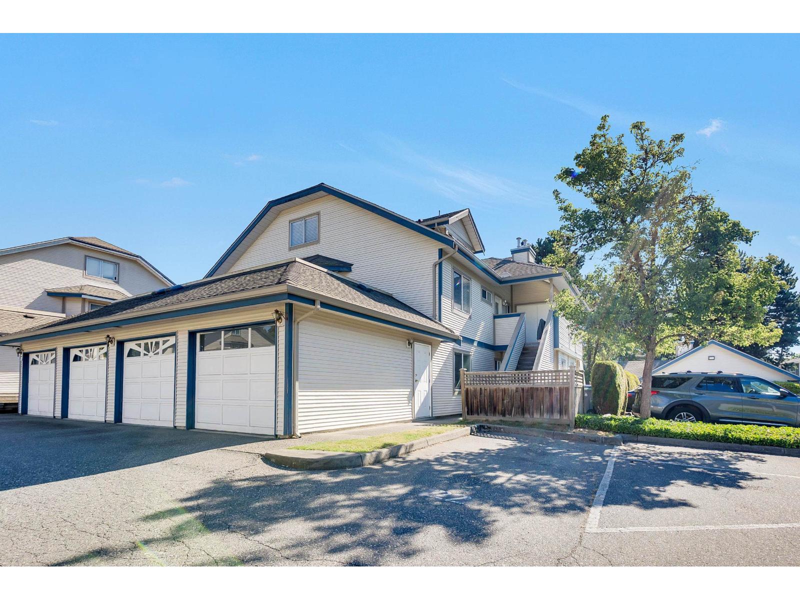 213 7837 120A ST STREET, Surrey, British Columbia