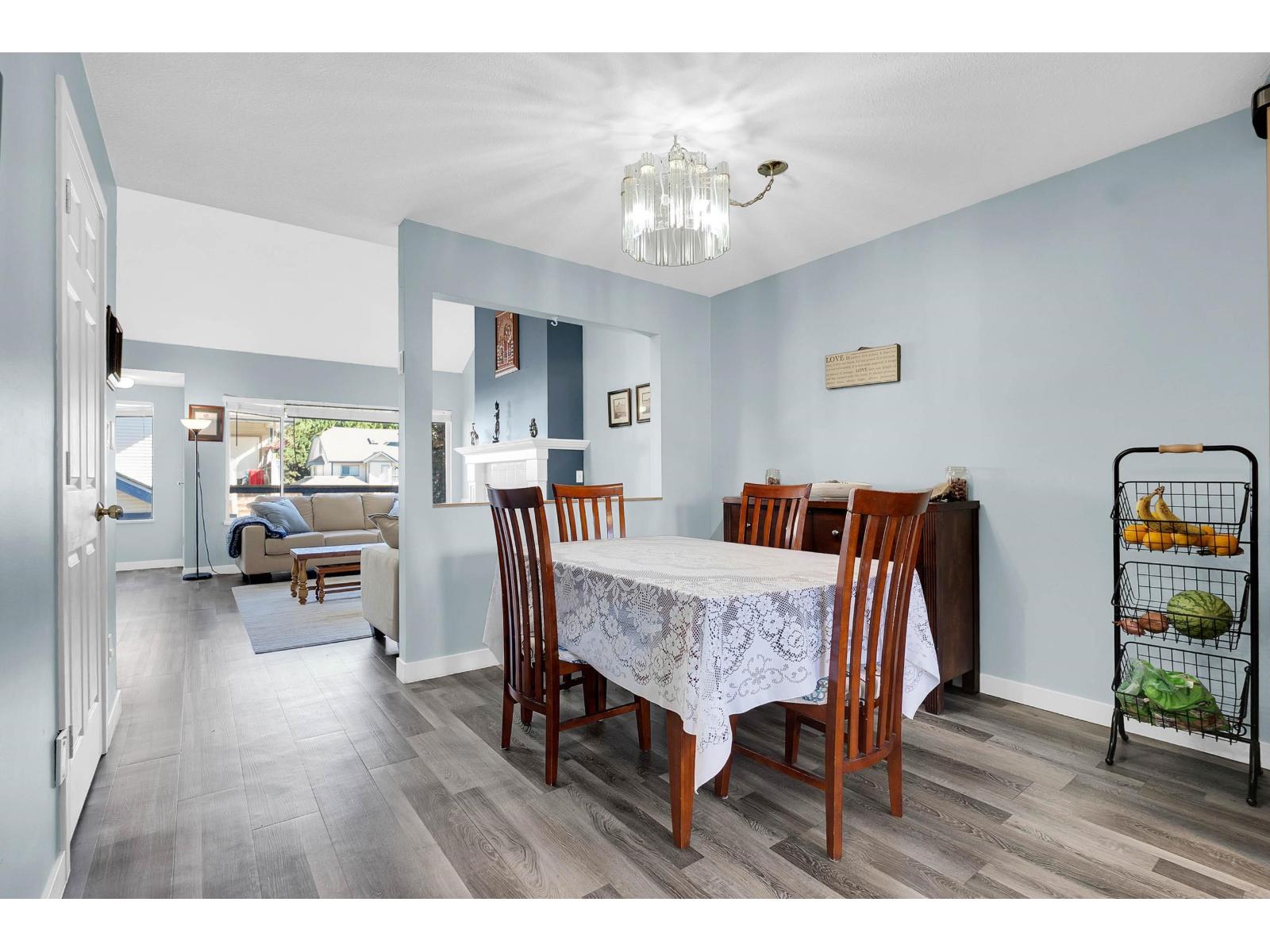 213 7837 120a St Street, Surrey, British Columbia  V3W 0W9 - Photo 3 - R3153261