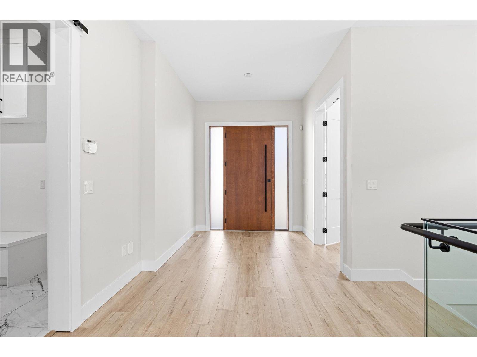 528 Hawes Court, Kelowna, British Columbia  V1W 5C5 - Photo 2 - 10389905