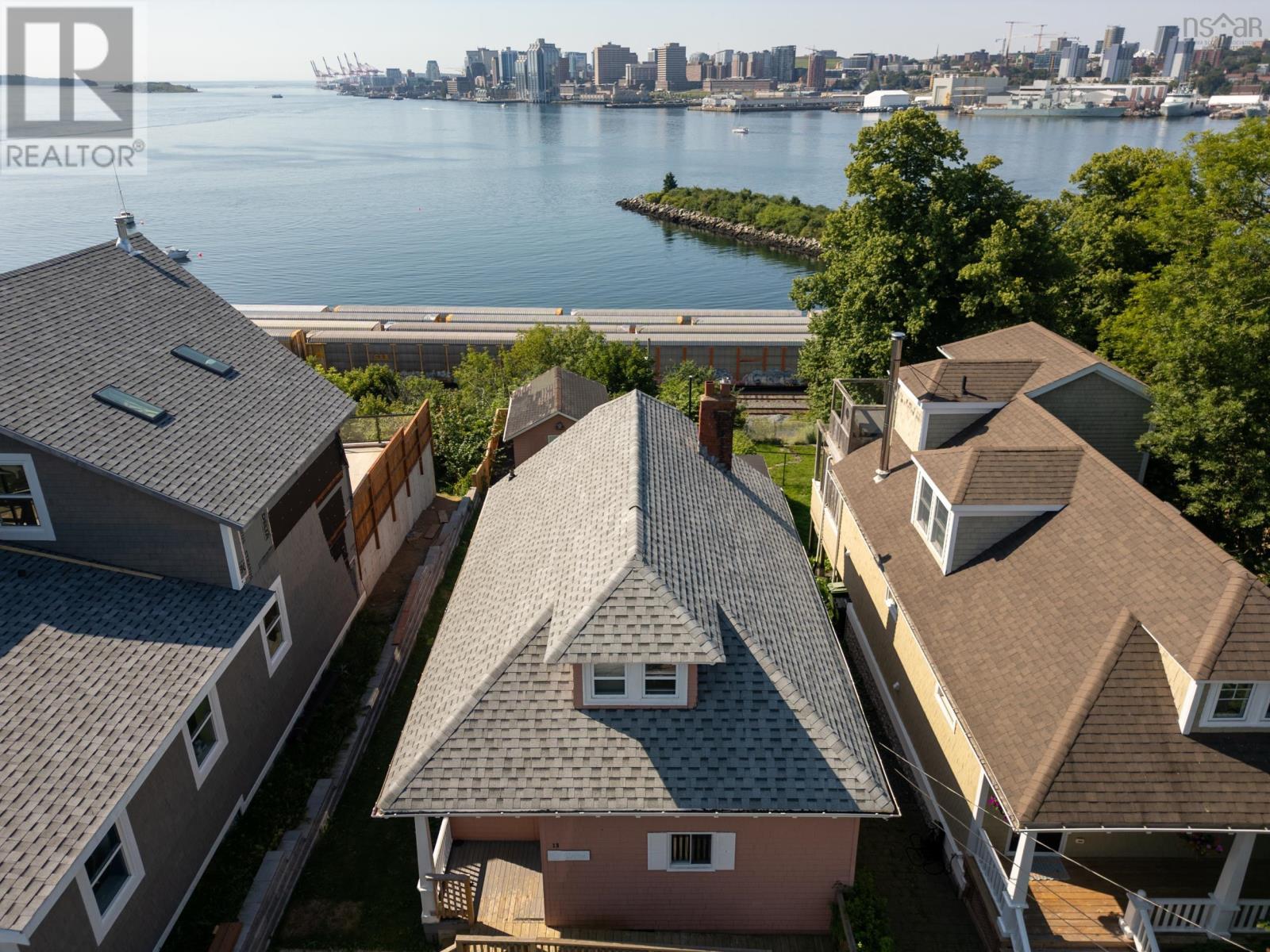 13 Fairbanks Street, Dartmouth, Nova Scotia  B3A 1B8 - Photo 1 - 202619969